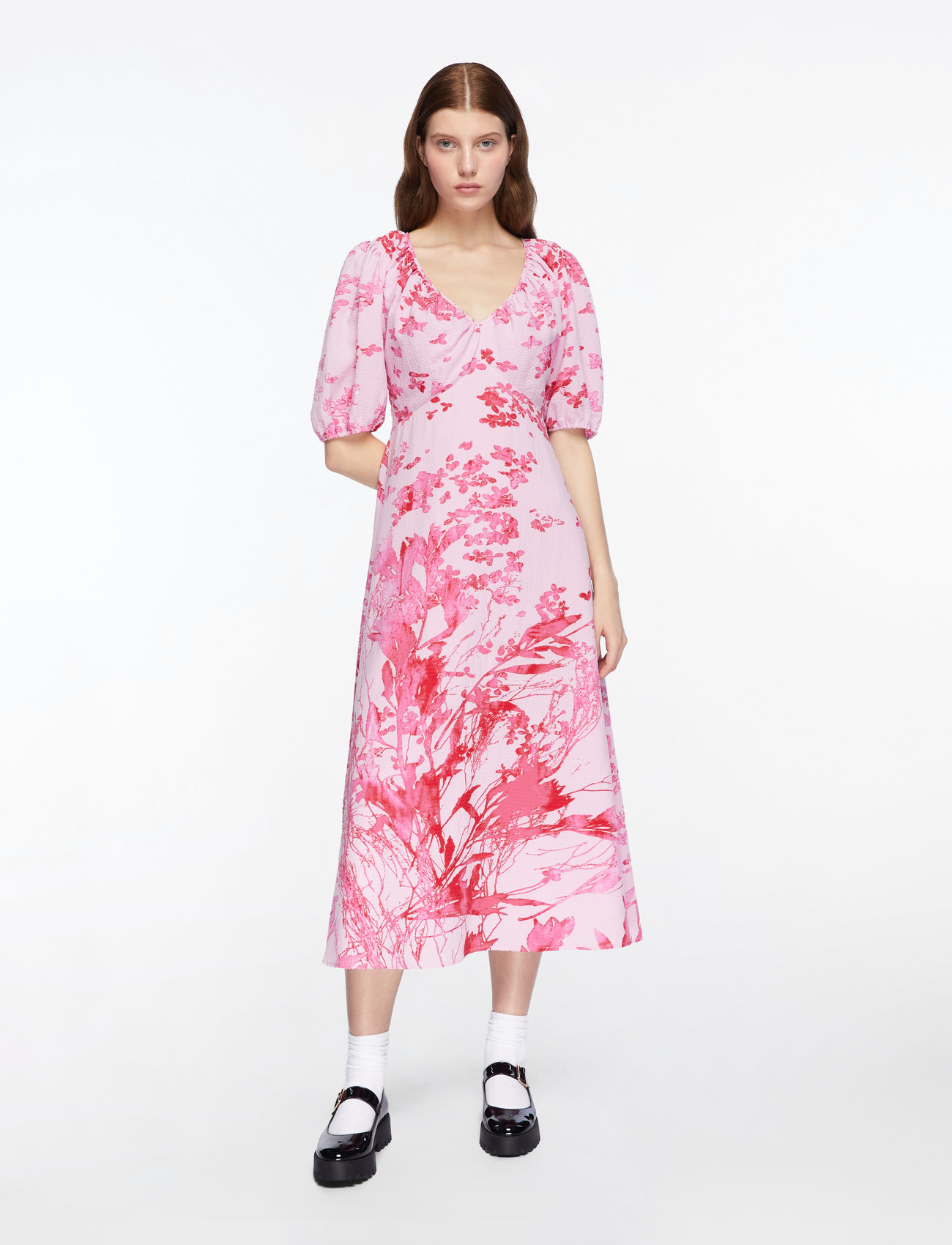 French Connection - ISLA ODETTE TWIST NECK TEA DRS - midi kjoler - violet pink multi - 2