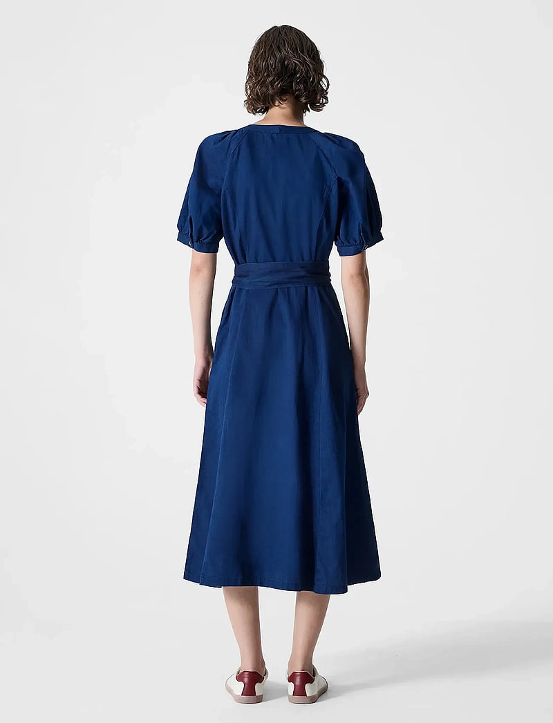 French Connection - ZAVES CHAMBRAY SS DRESS - shirt dresses - chambray blue - 4