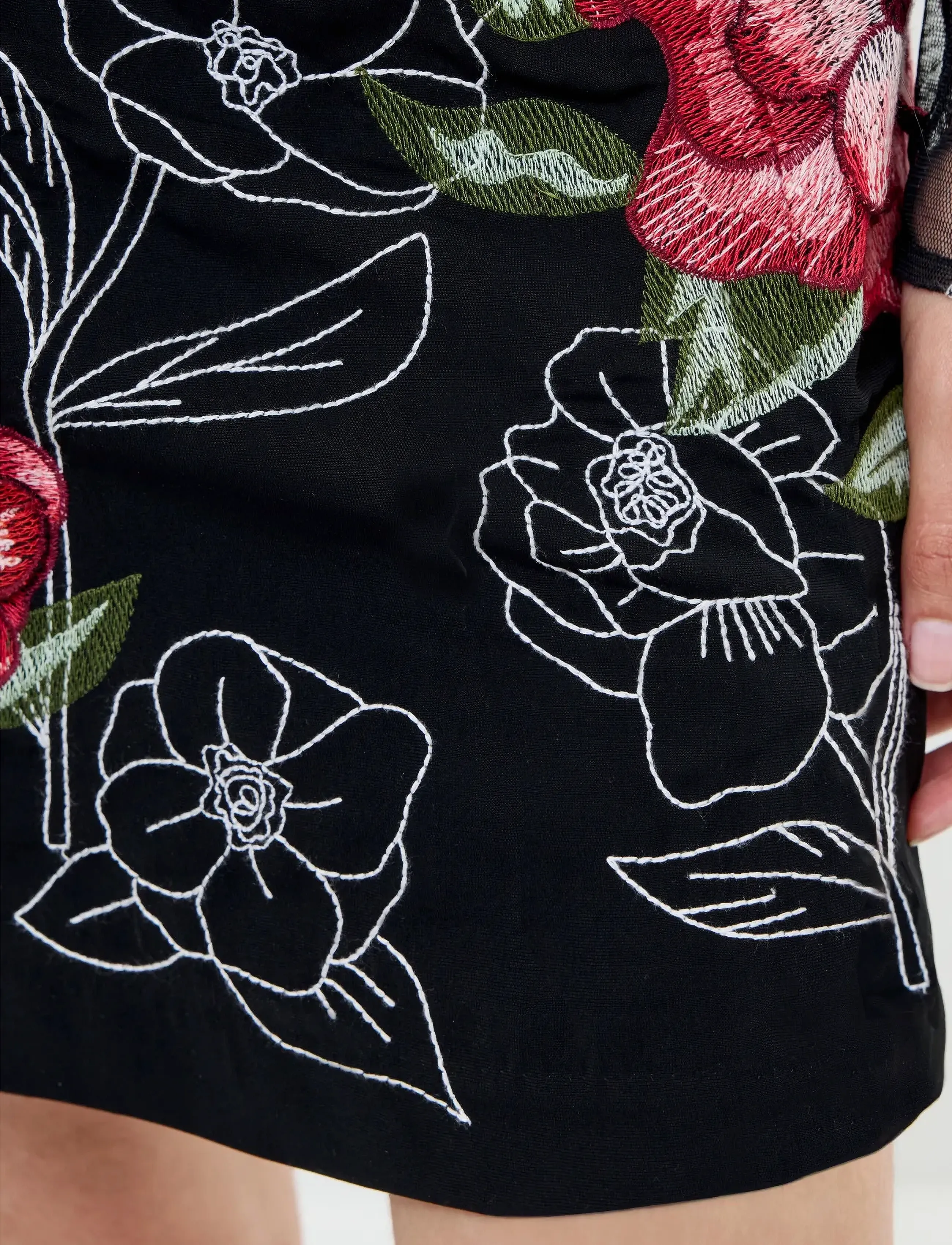 French Connection - ASTRIDA DARCY CREPE DRESS - cocktailklänningar - black floral multi - 3