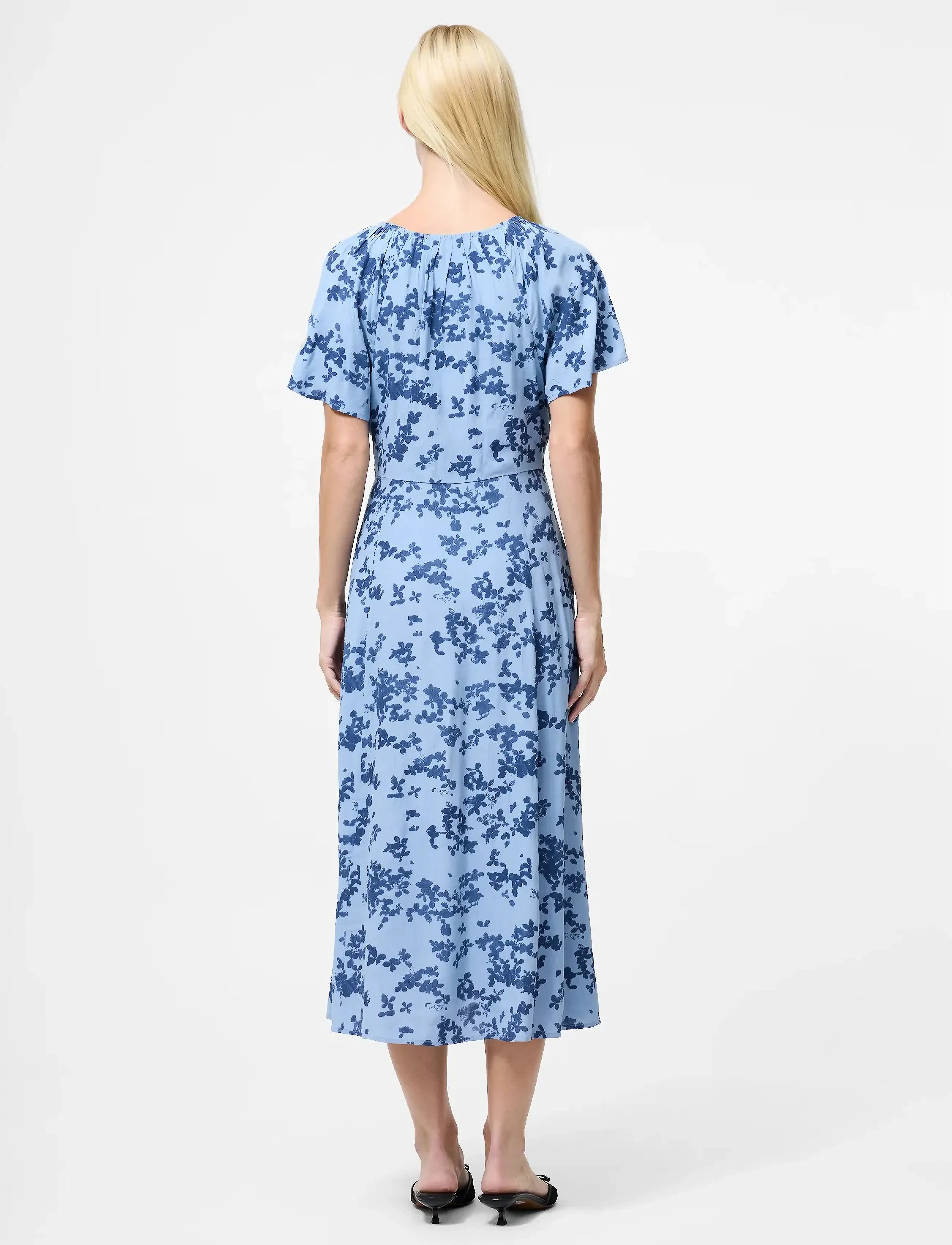 French Connection - ISLA LIZZIE CREPE S/S V NK DRE - sommarklänningar - blue multi - 5