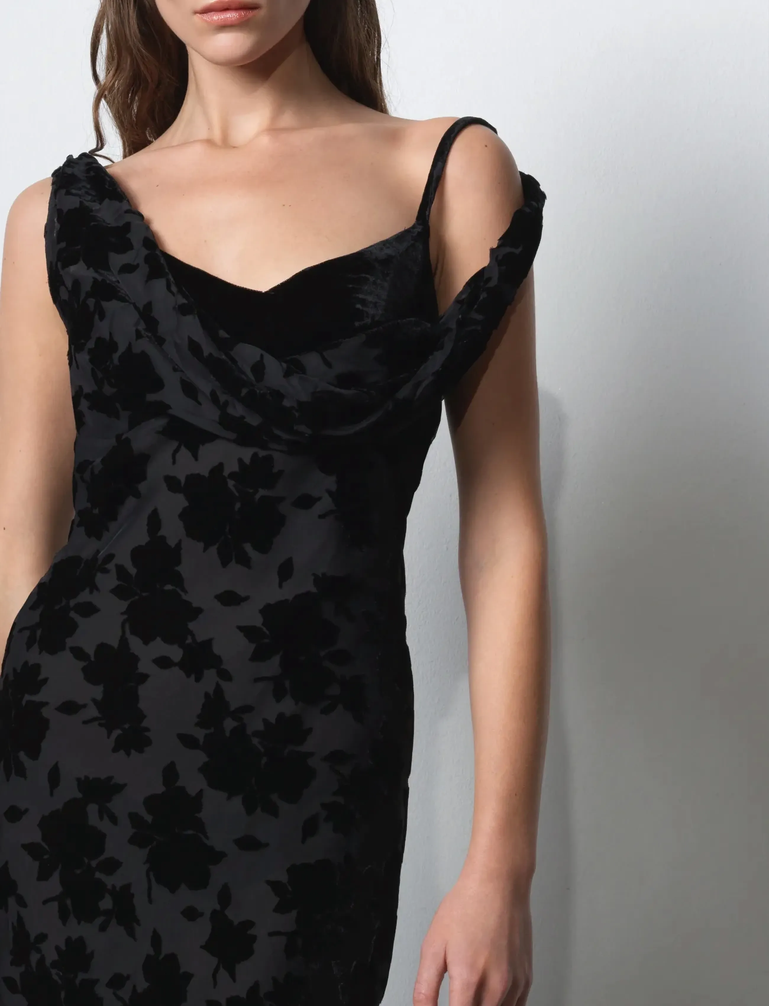 French Connection - KARA BURNOUT TWISTED MIDI DRES - midikleider - black - 2