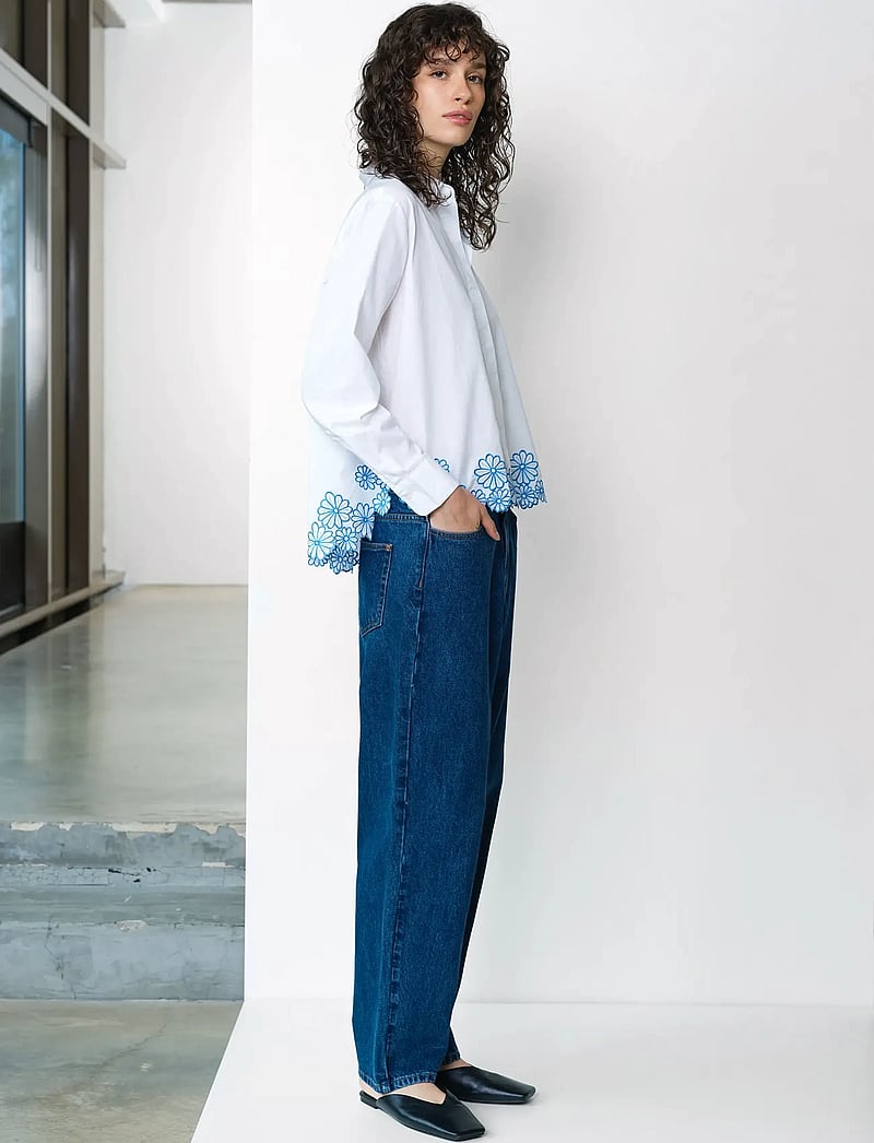 French Connection - CAMBRIA COTTON FLORAL HEM SHIR - chemises à manches longues - linen white/azure bl - 3