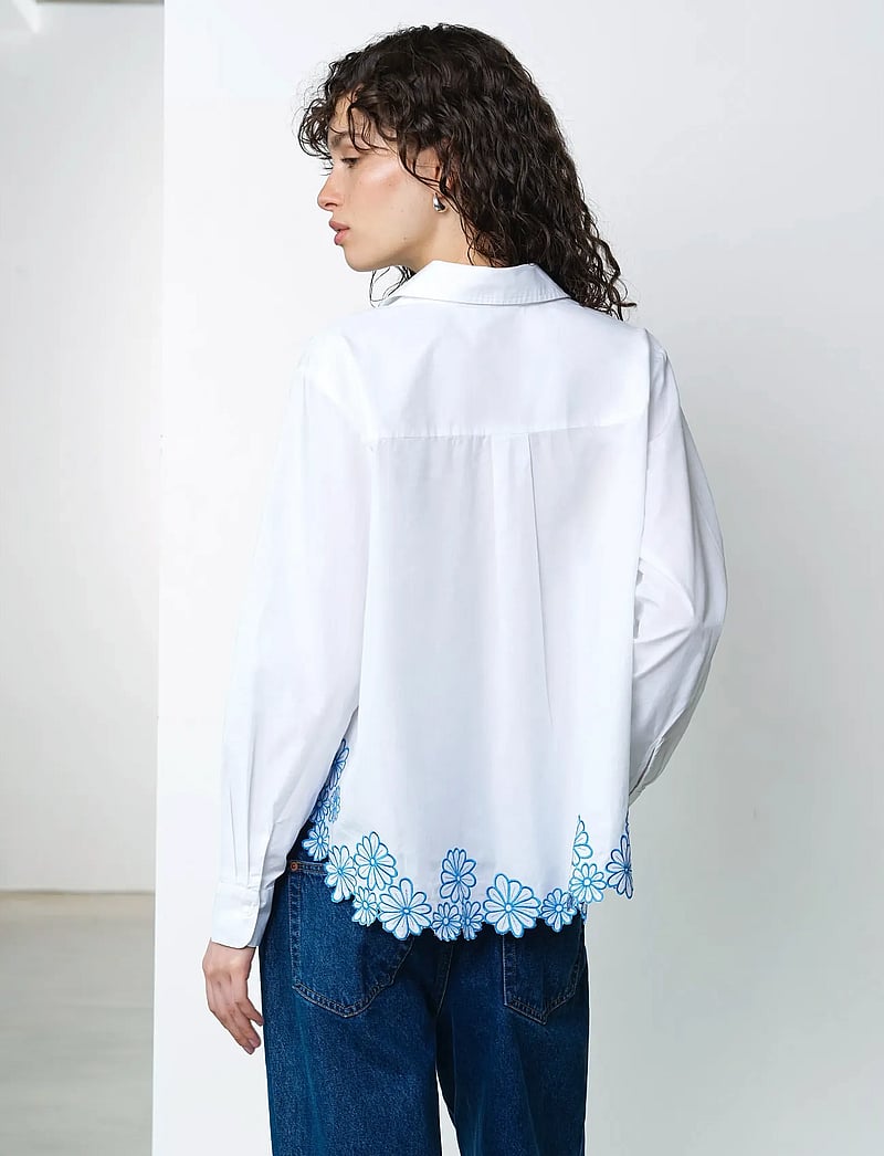 French Connection - CAMBRIA COTTON FLORAL HEM SHIR - chemises à manches longues - linen white/azure bl - 4