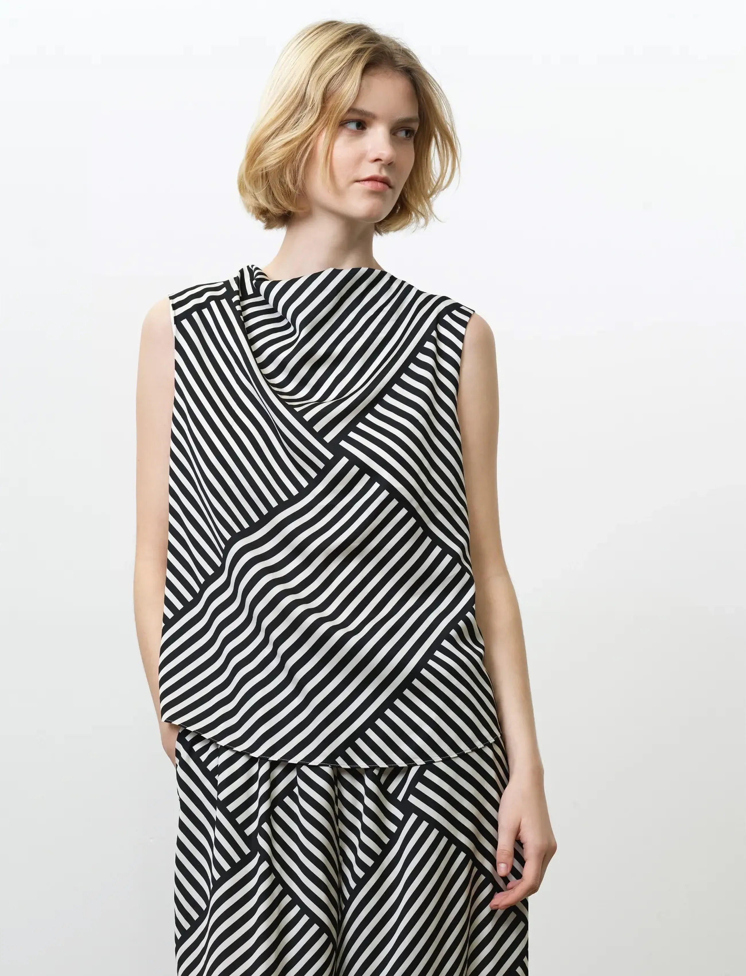 French Connection Striped Damasco Cowl Nk Tank, Kvinder, Stribet Vandfaldshals Tanktop, Sort, Str: 38