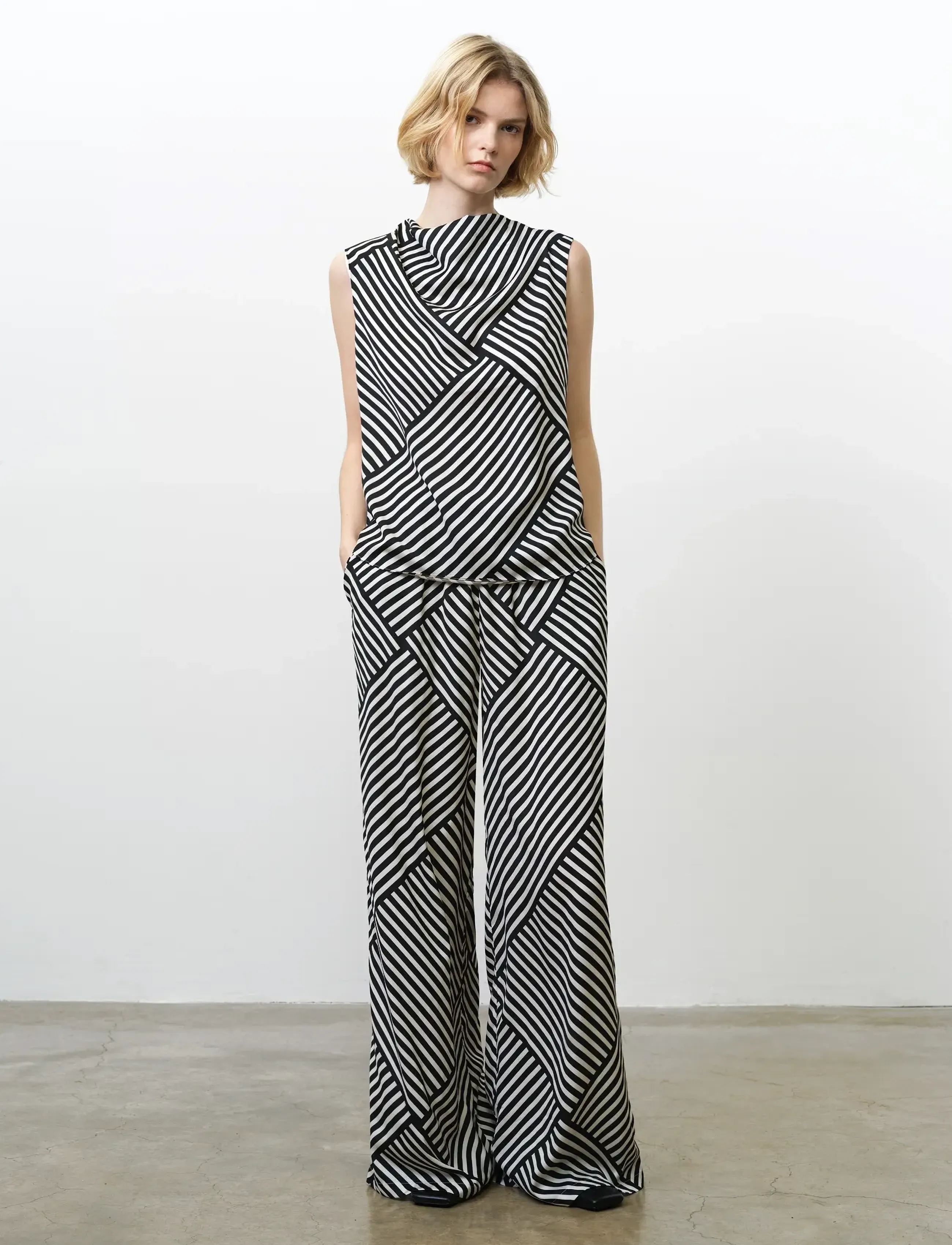 French Connection - STRIPED DAMASCO COWL NK TANK - topid ja varrukateta alussärgid - porcelain cream/blac - 2