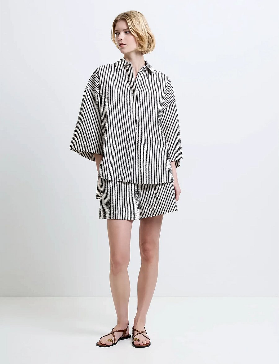 French Connection - LIA SEERSUCKER STRIPED SHIRT - kortærmede skjorter - monochrome stripes - 0