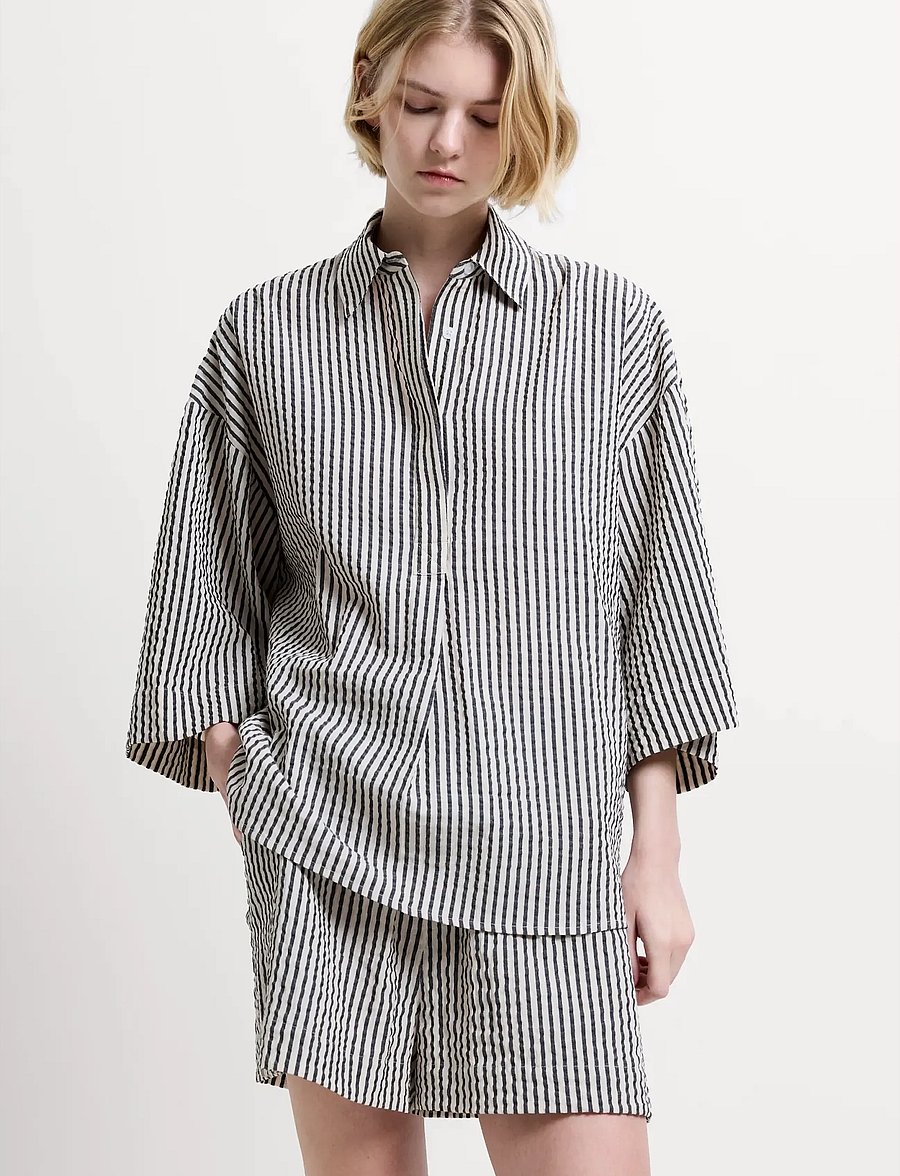 French Connection - LIA SEERSUCKER STRIPED SHIRT - kortærmede skjorter - monochrome stripes - 3
