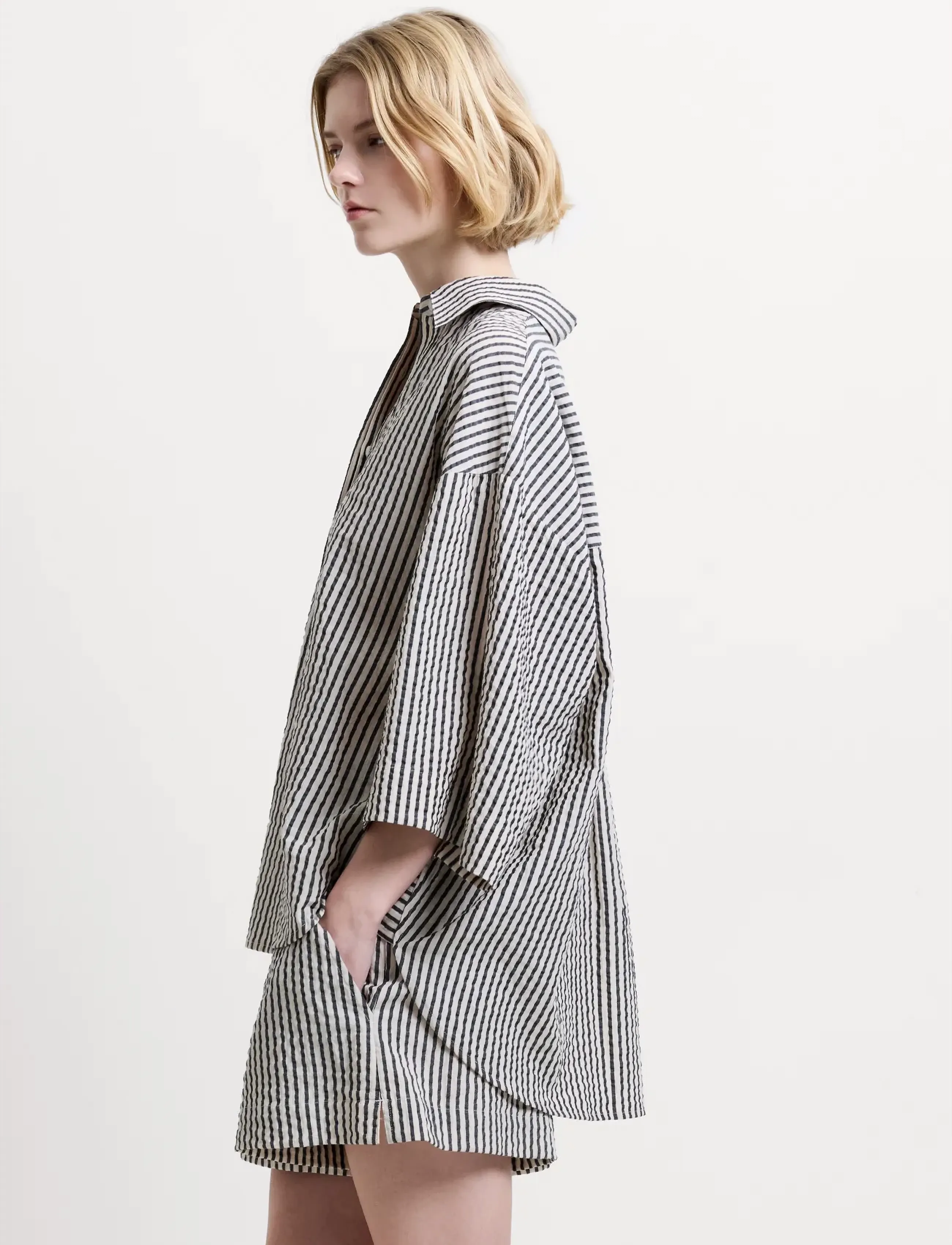 French Connection - LIA SEERSUCKER STRIPED SHIRT - lühikeste varrukatega särgid - monochrome stripes - 4