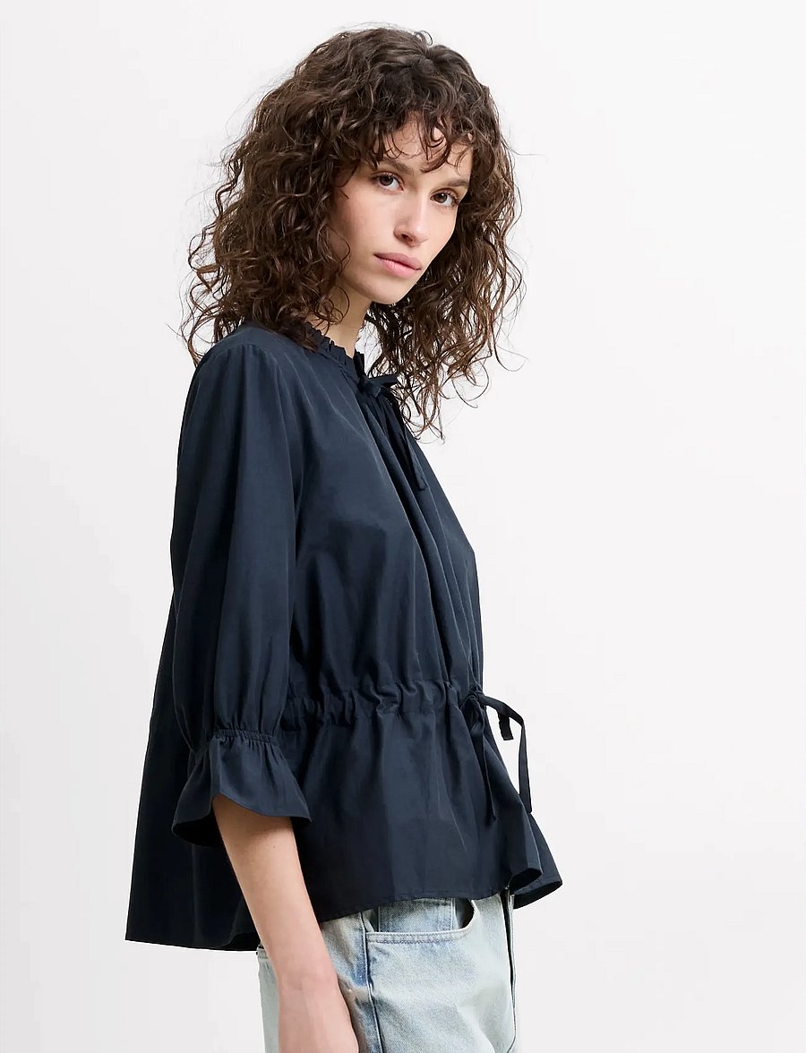 French Connection - ERA POPLIN RUFFLE COLLAR TOP - långärmade blusar - navy - 2