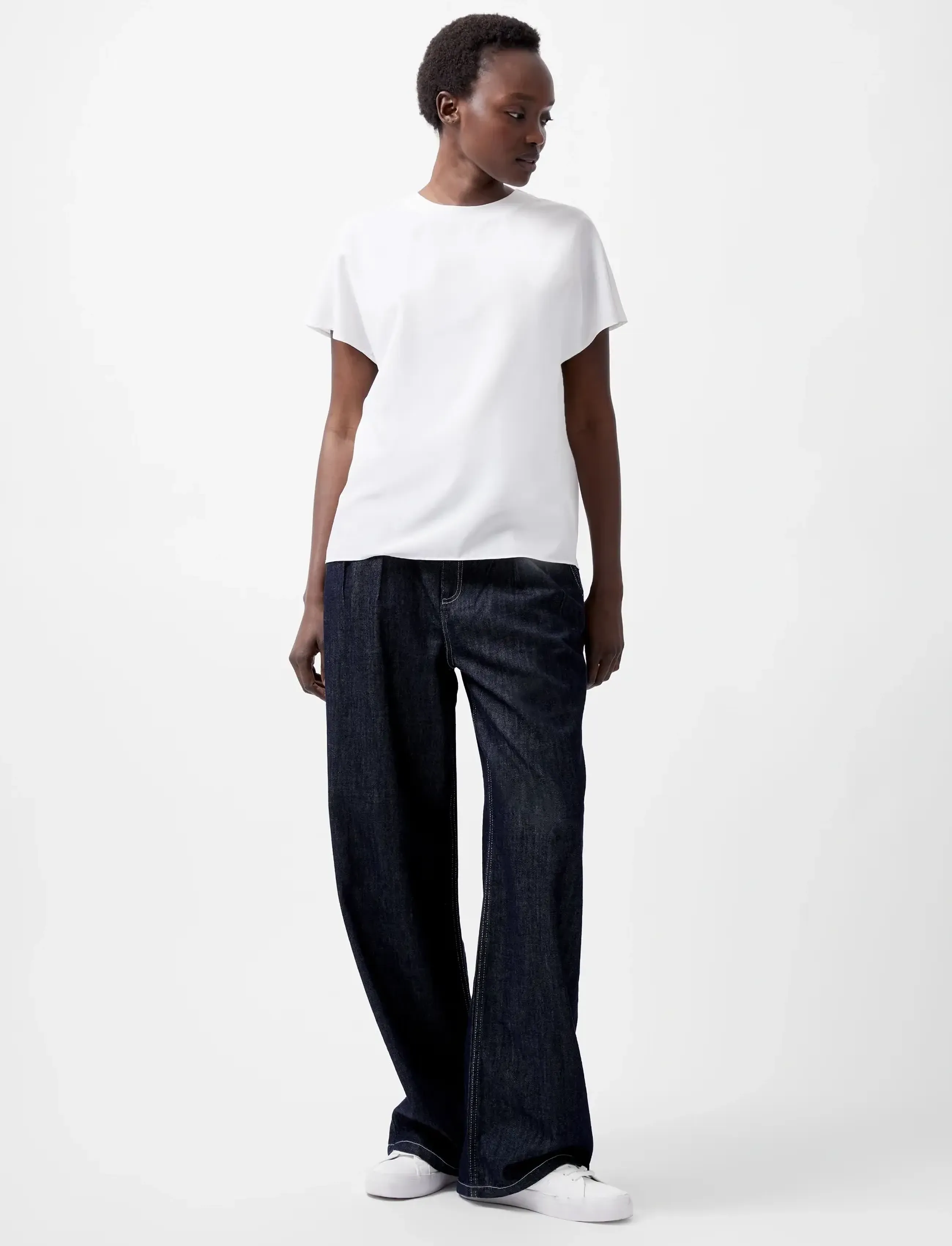 French Connection Caprina Crepe Crew Neck Top, L, White, T-Shirts & Toppe > Kortærmede, Dame