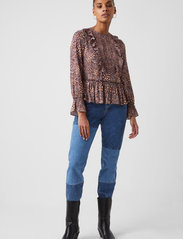 French Connection - PF FAITH DRAPE LS TOP - long-sleeved blouses - bitter choc/satsuma - 2