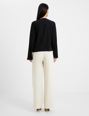 French Connection - CREPE LIGHT ASYMM FRILL SHIRT - pitkähihaiset puserot - blackout - 3