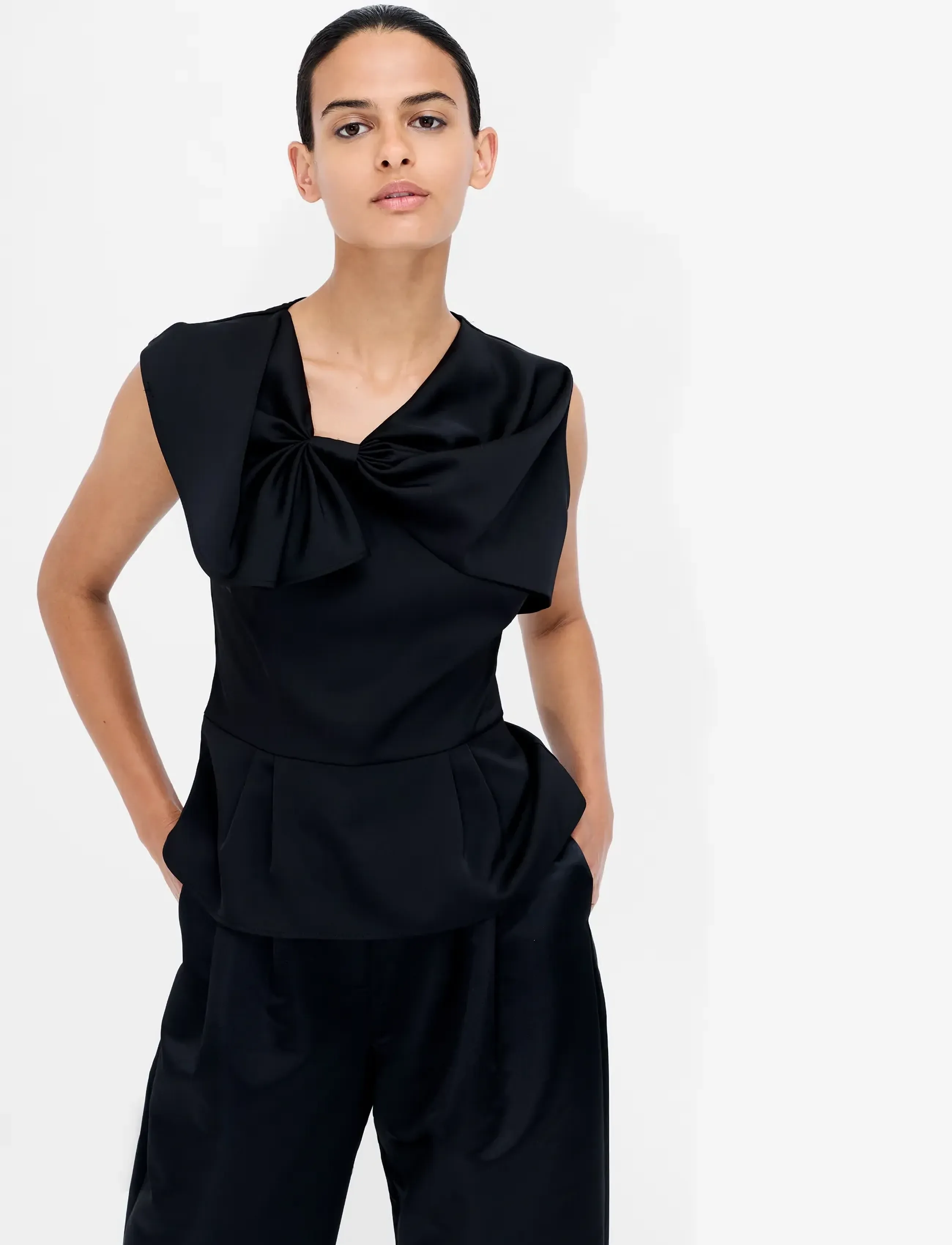 French Connection - FENIX SATIN BIG BOW PEPLUM TOP - sleeveless blouses - black - 0