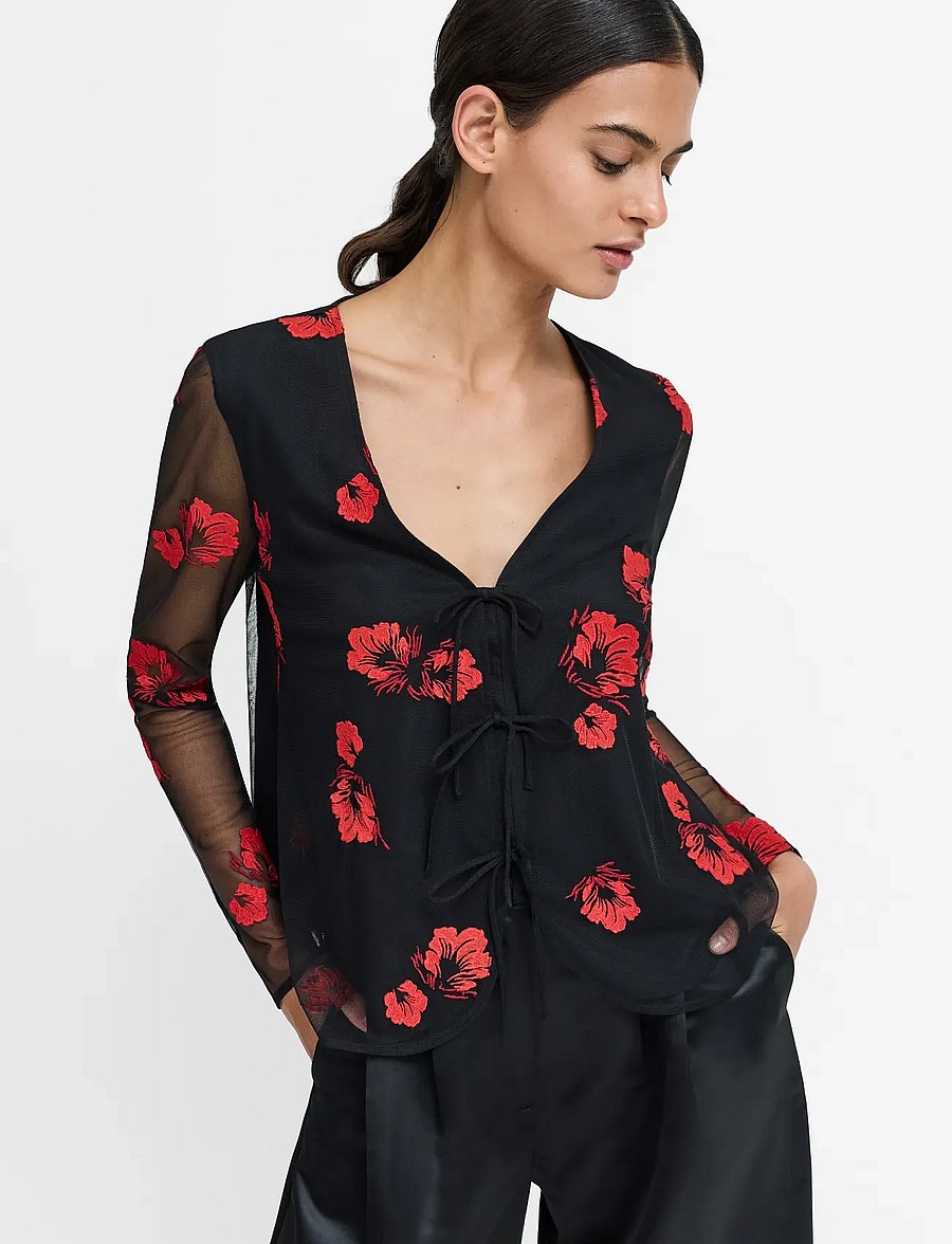 French Connection - AURORA FLORAL EMBROIDERED TIE FRONT TOP - long sleeved blouses - black multi - 0