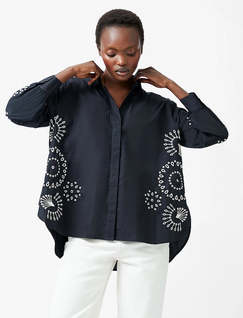 French Connection - CAMBRIA COTTON EMBROIDERED TOP - langärmlige hemden - black/cream - 0