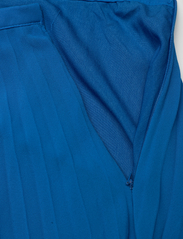 French Connection - PLEAT - midi-röcke - bright blue - 2