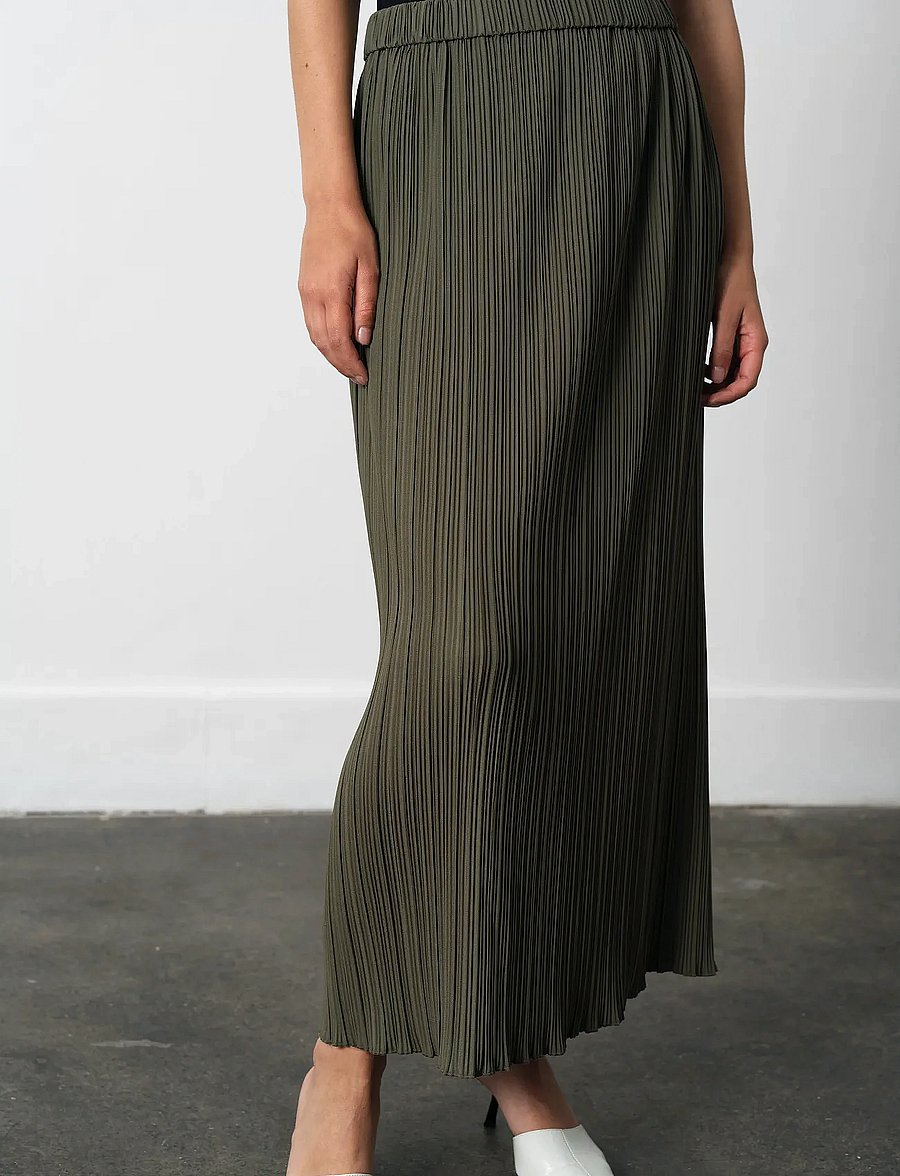 French Connection - NIRI PLISSE COLUMNED MIDI SKIR - maksiseelikud - khaki green - 3