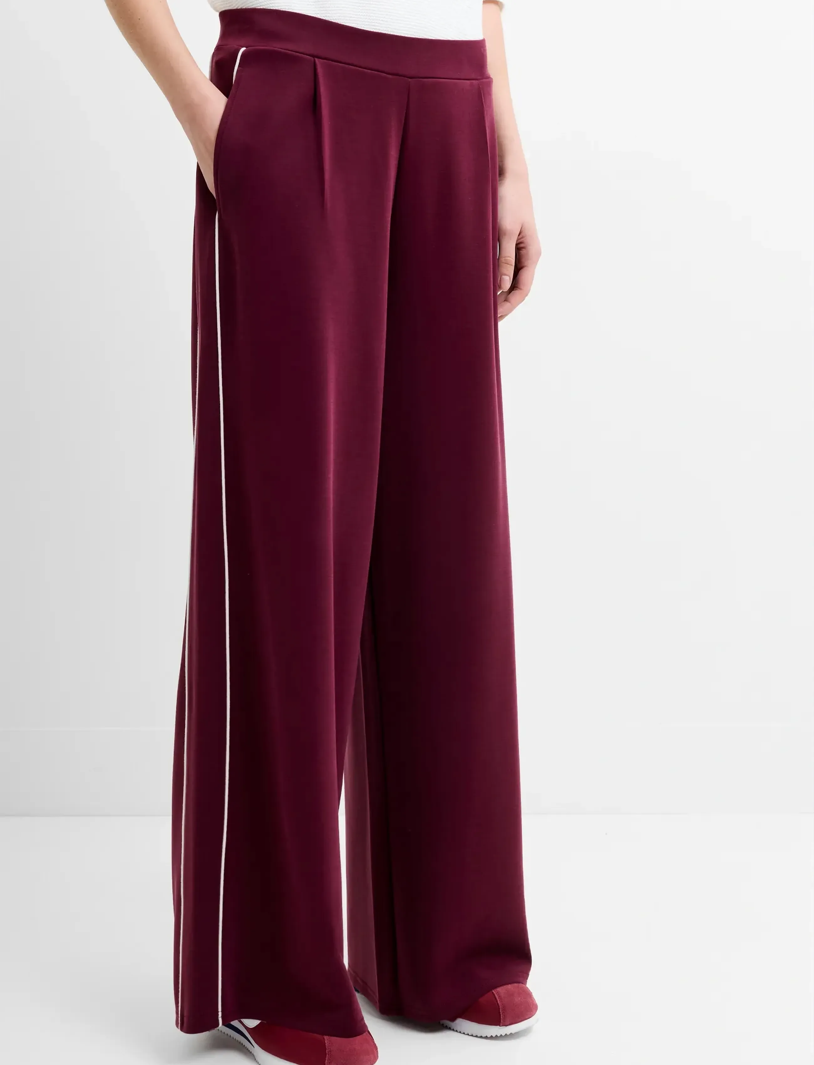French Connection - WREN SIDE STRIPE WIDE LEG TRSR - hosen mit weitem bein - berry red/porcelain - 2