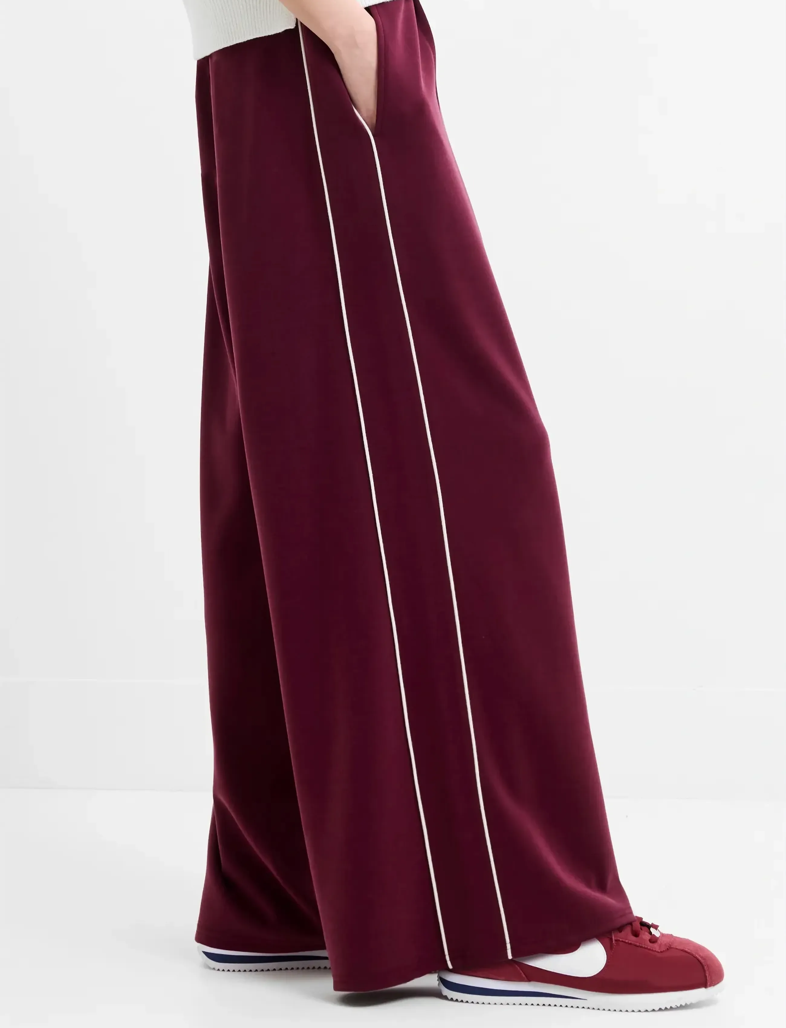 French Connection - WREN SIDE STRIPE WIDE LEG TRSR - hosen mit weitem bein - berry red/porcelain - 3
