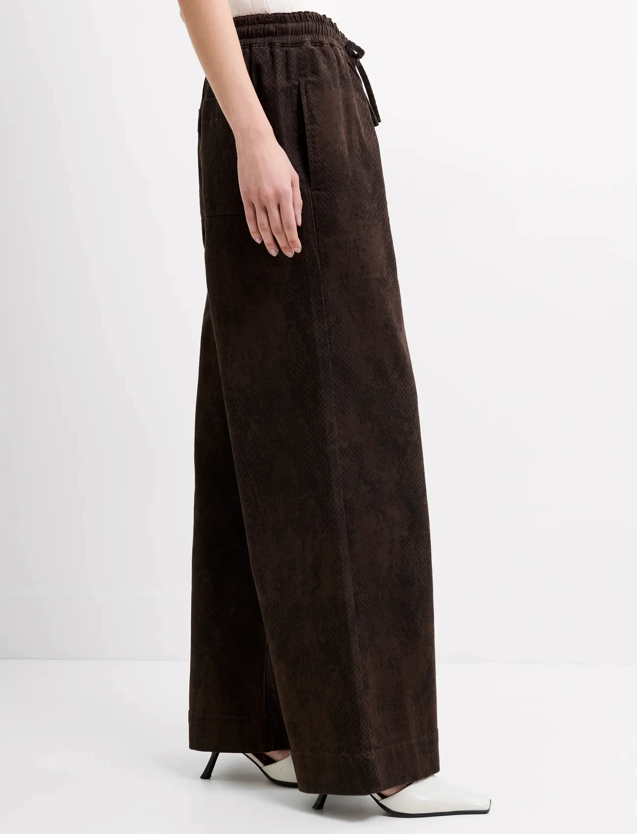 French Connection - ARDEN DENIM SNAKE STRT LEG TRO - vida byxor - chocolate brown snak - 2