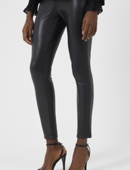 French Connection - ETTA REC VEG LTHR SKINNY TRSR - party wear at outlet prices - black - 2