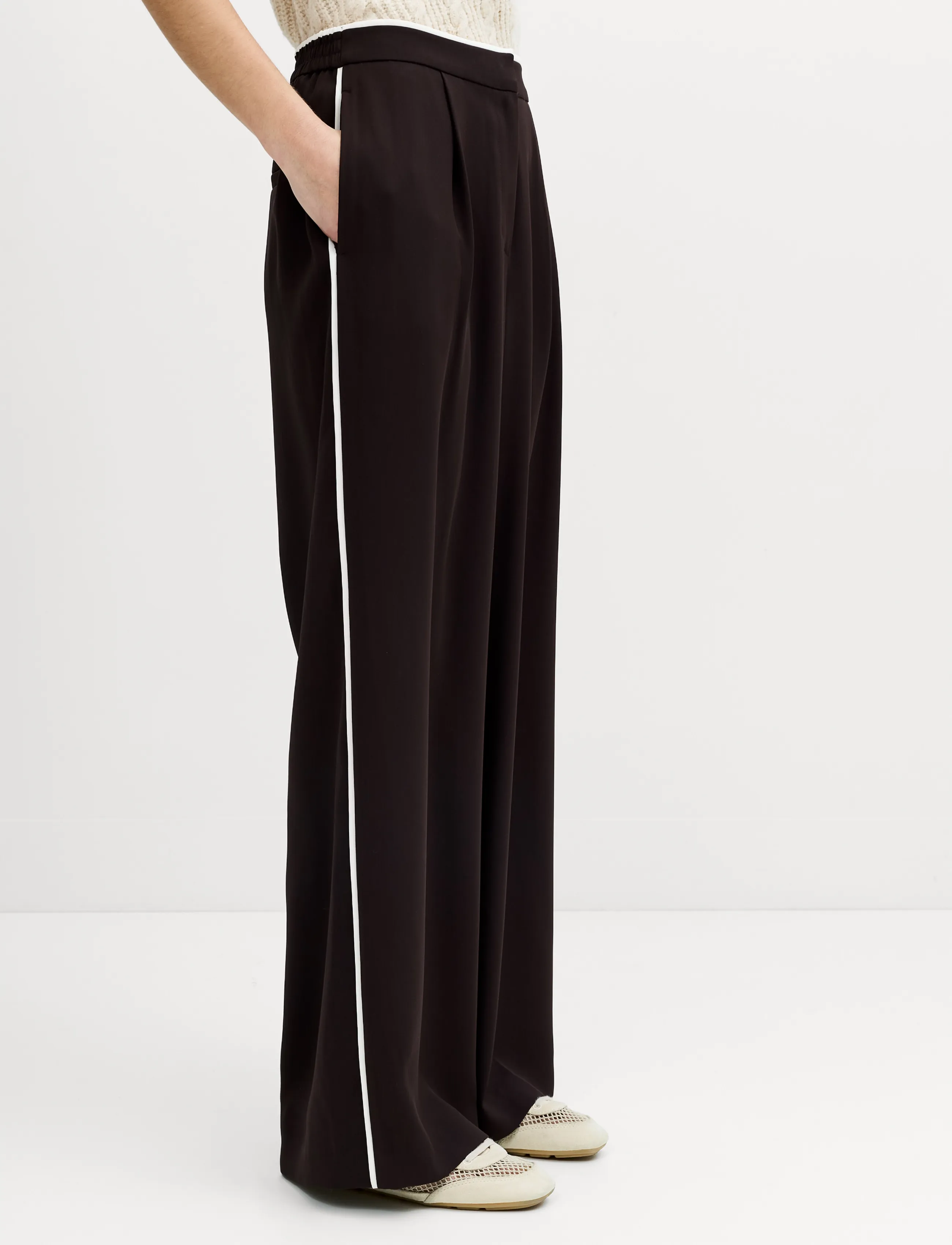 French Connection - VINNIE SUTING SIDE PIPING WIDE LEG TROUSER - moch brwn/porc crm - 2
