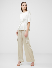 French Connection - CHLOETTA CARGO TROUSER - cargo pants - silver lining - 2