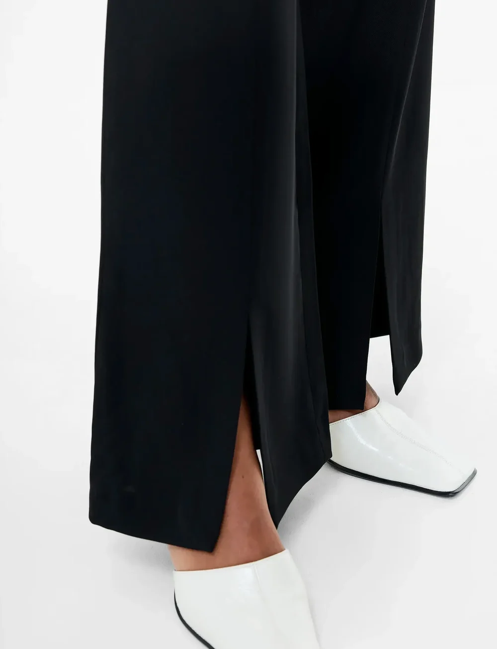 French Connection - VINNIE TAILORED SLIT TROUSER - utsvängda byxor - black - 3