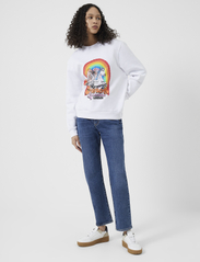 French Connection - PEGASUS GRAPHIC SWEAT - moterims - linen white - 2