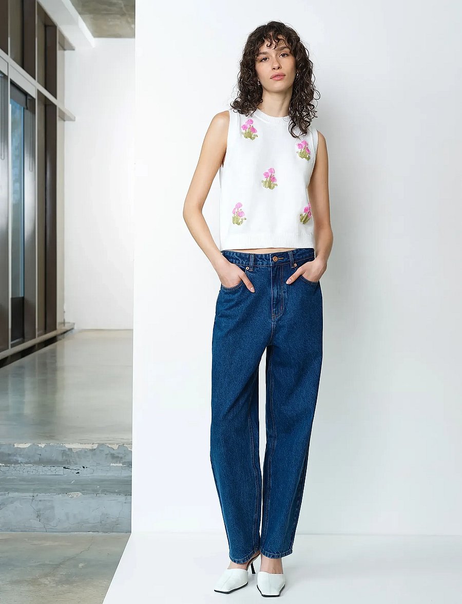French Connection - JUNIE FLORAL APPLIQUE VEST - strikkevester - porcelain crm/french - 0