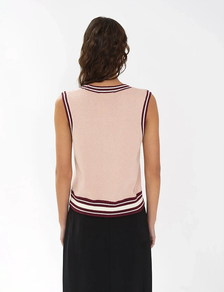 French Connection - JUNIE KNIT BUTTON THROUGH VEST - kootud vestid - berry red/powder/por - 4