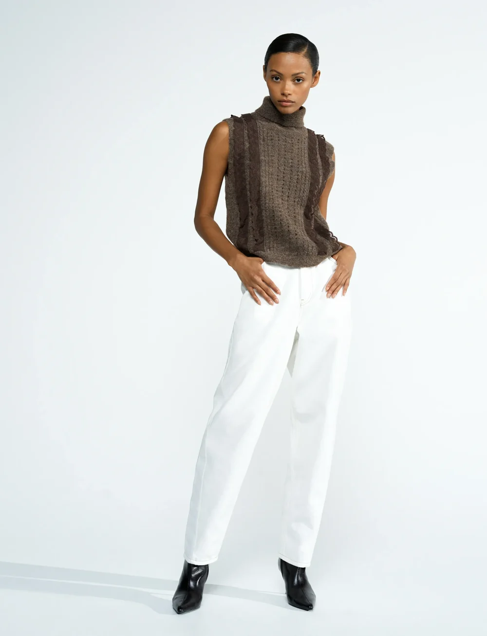 French Connection - KEZIA SLVLSS JUMPER - stickade västar - brown - 0