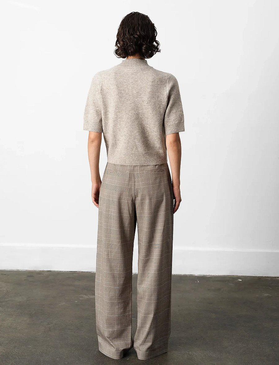 French Connection - KEZIA S/S MOCK NK TOP - stickade tröjor - almond neutral - 3