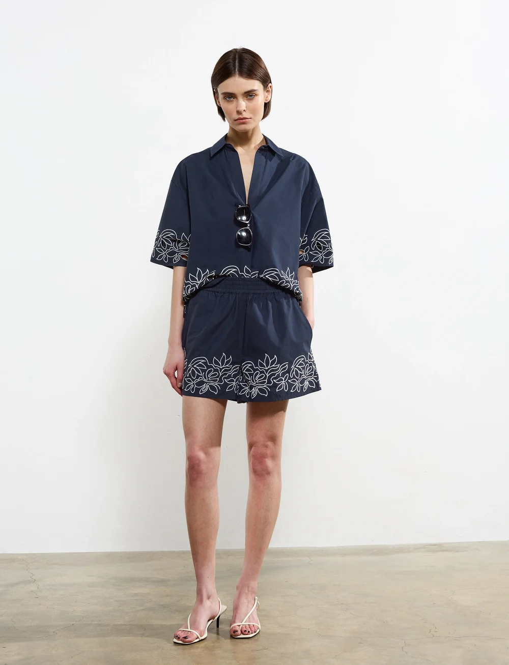 French Connection - ALISSA COTTON SHORTS - casual shorts - navy/white - 0