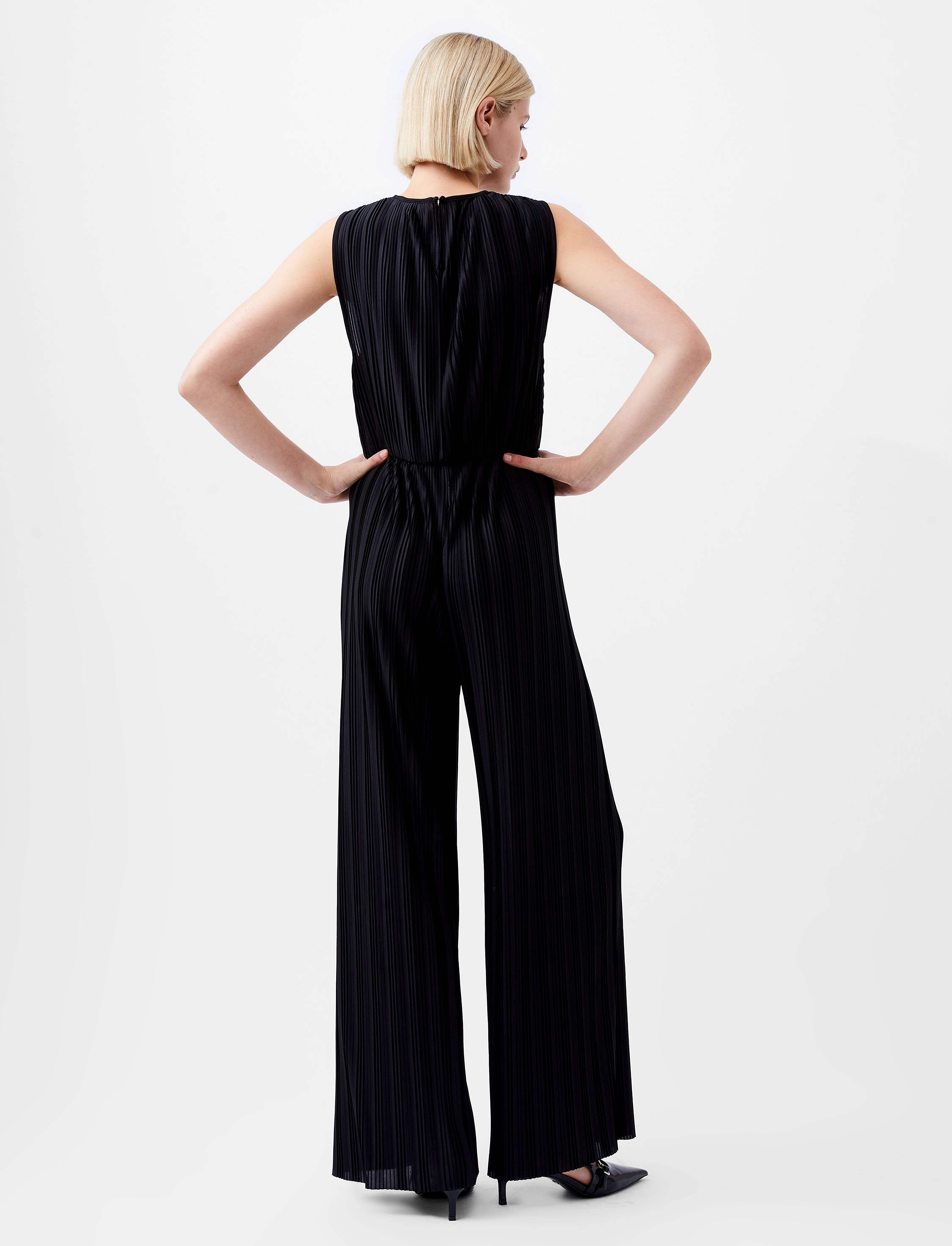 French Connection - RONNIE PLEATED V NECK JUMPSUIT - blackout - 5