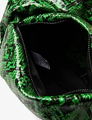 French Connection - ROUCHED NAPPA PU HANDBAG - verjaardagscadeaus - green flash snake - 3