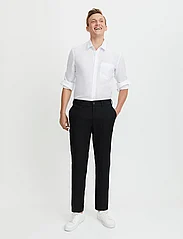 FRENN - Seppo Linen Trousers - nordic style - black - 4