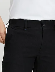 FRENN - Teppo Linen Shorts - nordic style - black - 6