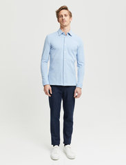 FRENN - Hemmo Organic Cotton Jersey Shirt - peruskauluspaidat - sky blue - 4