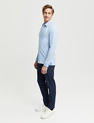 FRENN - Hemmo Organic Cotton Jersey Shirt - peruskauluspaidat - sky blue - 5