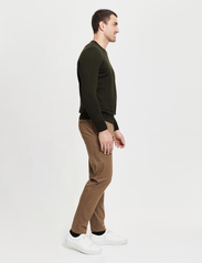 FRENN - Daniel Merino Wool Pullover - knitted round necks - green - 5