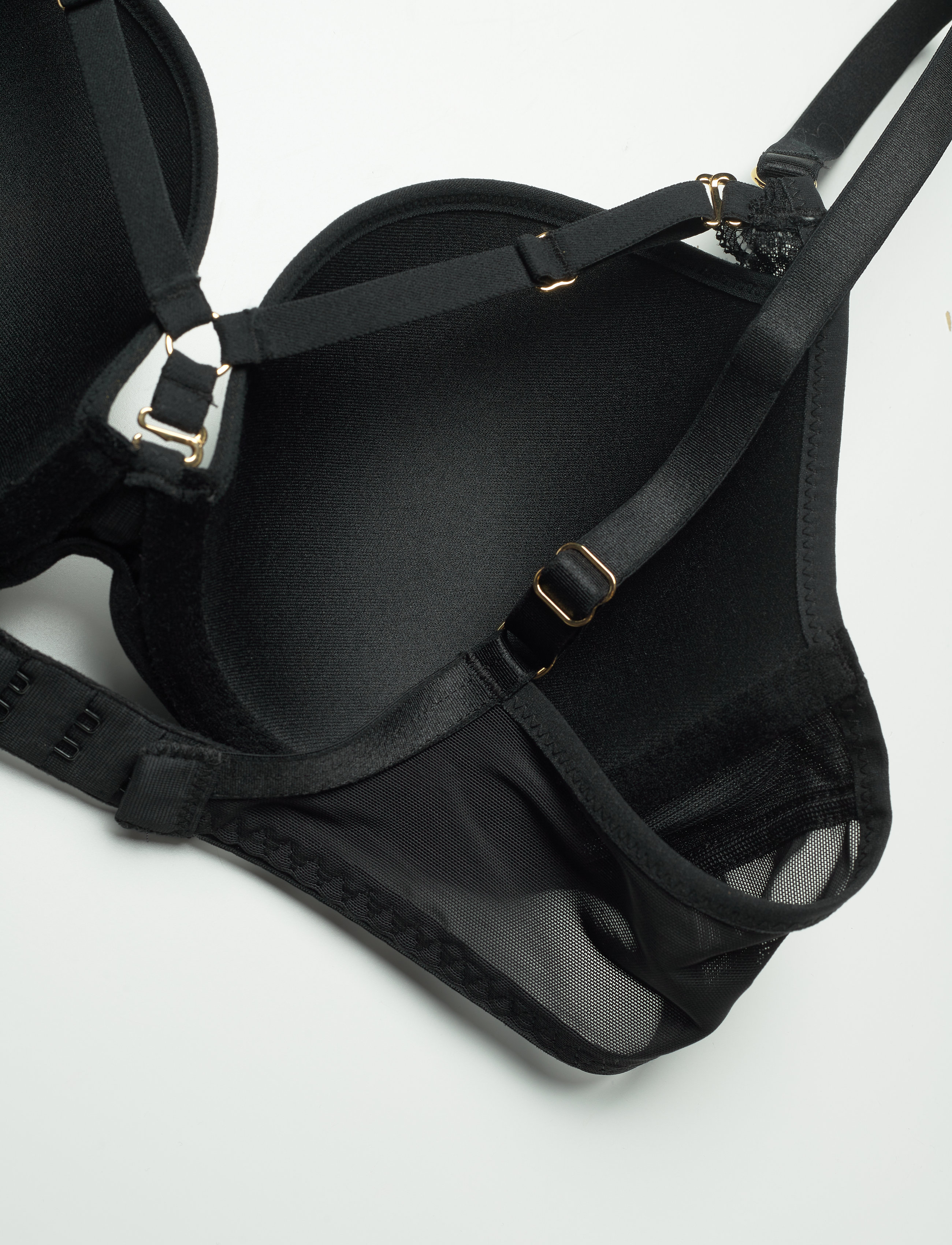 Freya - TEMPTRESS UW MOULDED PLUNGE T-SHIRT BRA - black - 4