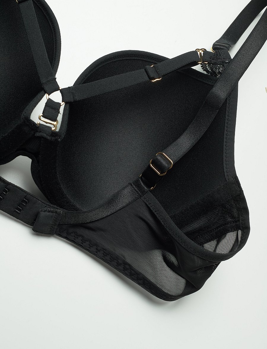Freya - TEMPTRESS UW MOULDED PLUNGE T-SHIRT BRA - push-up bhs - black - 4