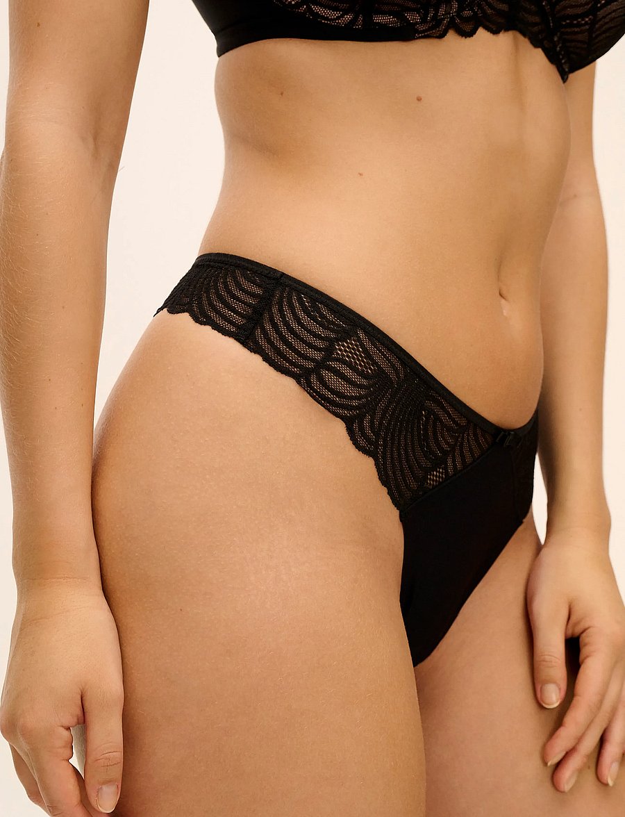 Freya - ALANNA - stringid - black - 3