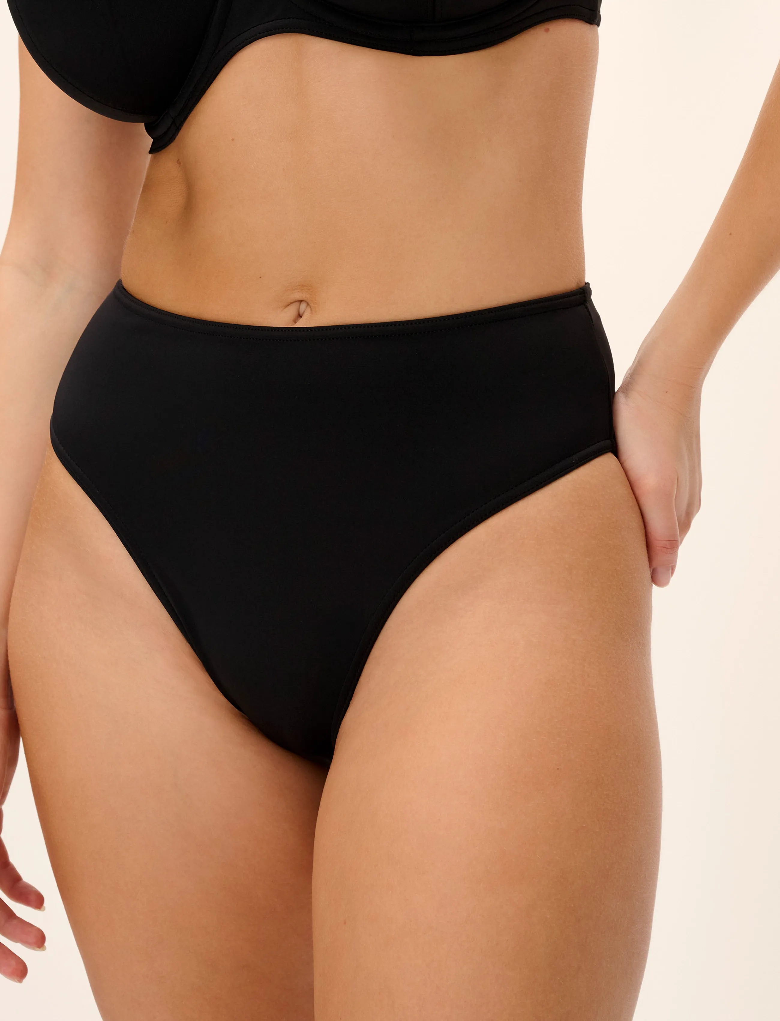 Freya - JEWEL COVE - bikinihosen mit hoher taille - plain black - 4