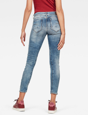 G-Star RAW - Arc 3D Skinny Wmn - siaurėjantys džinsai - medium aged - 7