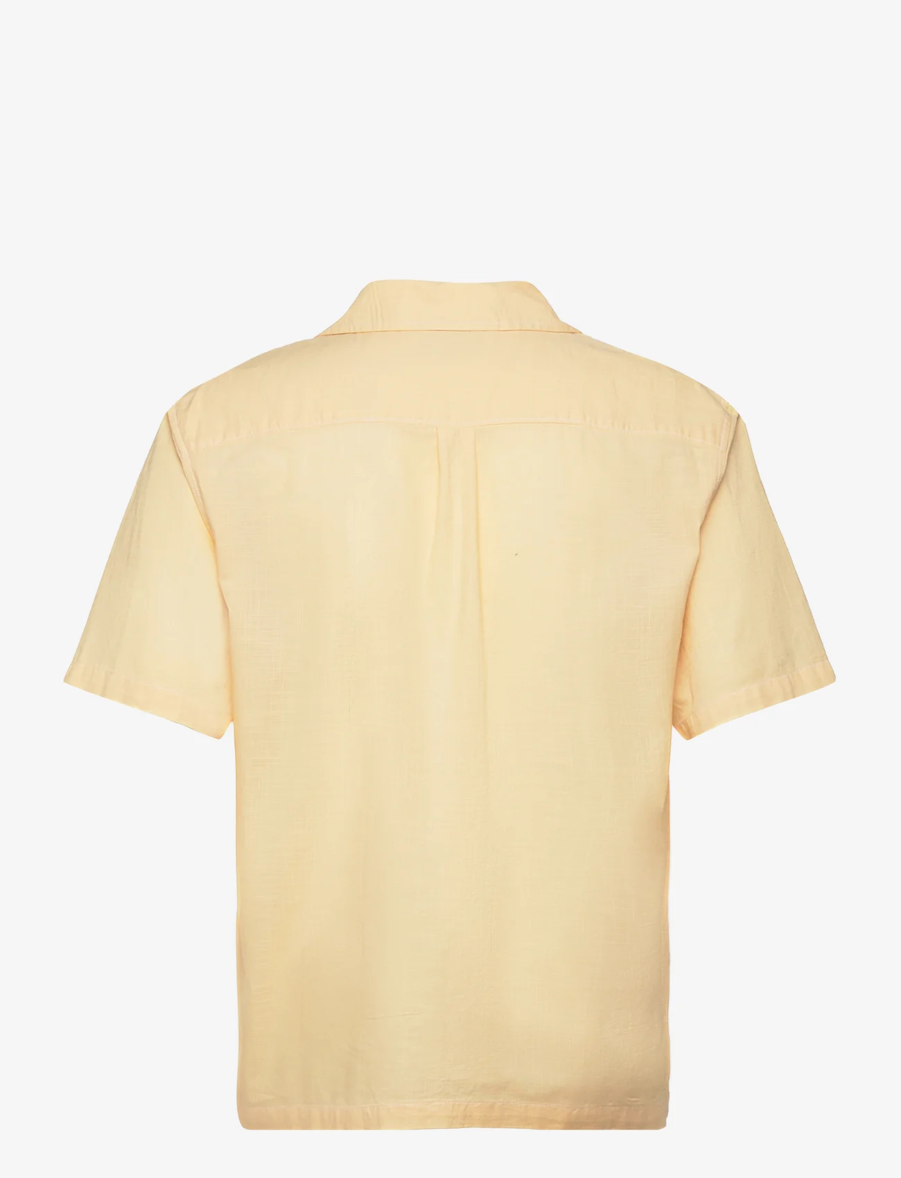 Gabba - Olivier Resort Coconut SS Shirt - kortærmede t-shirts - banana crepe - 1