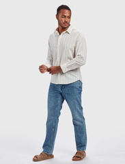Gabba - Harvey LS Shirt - kasdienio stiliaus marškiniai - beige stripe - 2