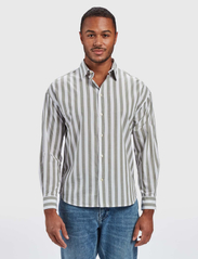 Gabba - Harvey LS Shirt - avslappede skjorter - green stripe - 4