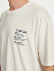 Gabba - Nigel Boxy Real Print SS - basic t-shirts - snow white - 5